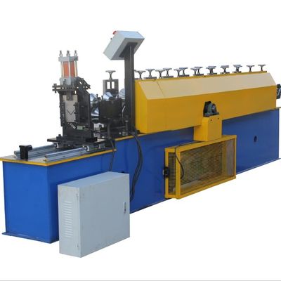 Угол отбортовывает панель стены формируя вырезывание машины 5.5KW 20m/min гидравлическое